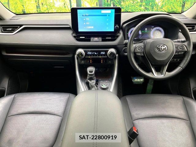 Toyota RAV4 2023-02 7359572-1