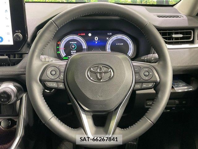 Toyota RAV4 2023-11 7359573-10
