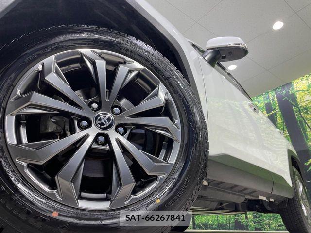 Toyota RAV4 2023-11 7359573-12
