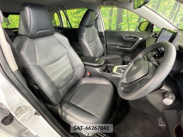 Toyota RAV4 2023-11 7359573-7