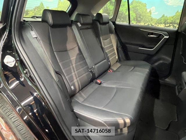 Toyota RAV4 2021-11 7378972-8