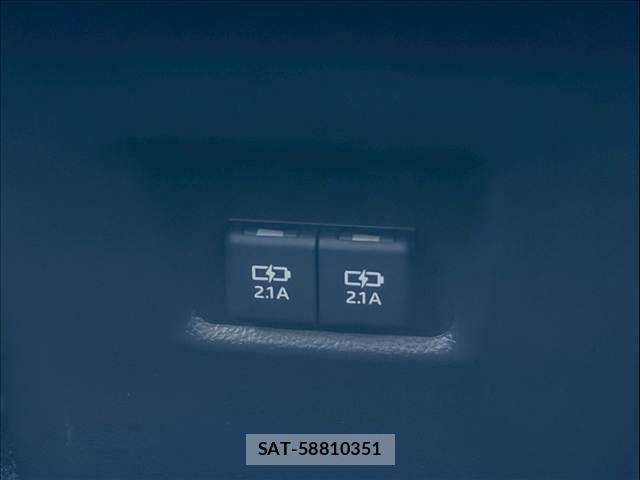 Toyota RAV4 2020-04 7378971-24