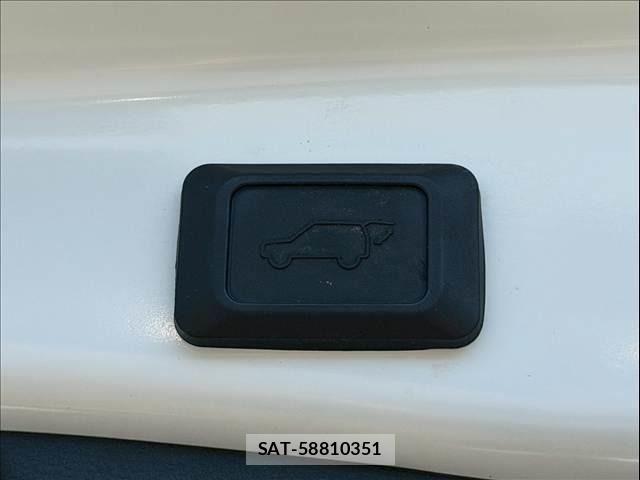 Toyota RAV4 2020-04 7378971-6