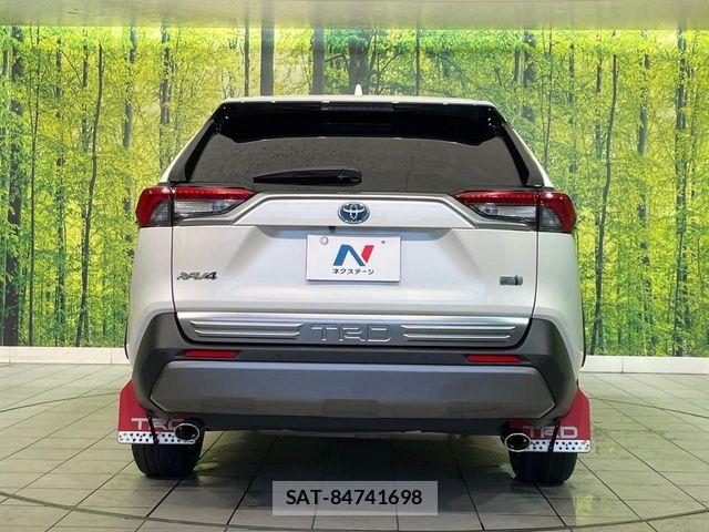 Toyota RAV4 2021-05 7393851-14