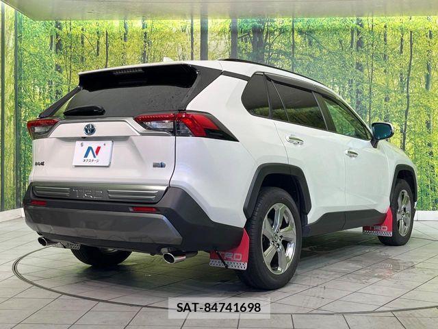 Toyota RAV4 2021-05 7393851-16
