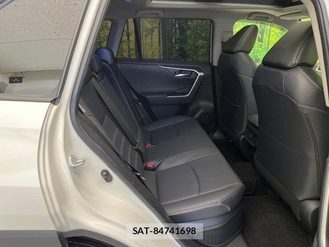 Toyota RAV4 2021-05 7393851-8