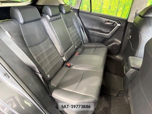 Toyota RAV4 2023-02 7393849-8