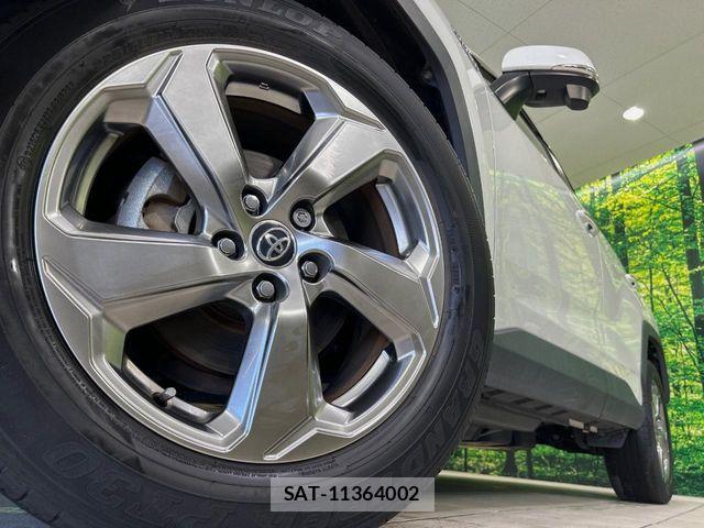 Toyota RAV4 2019-06 7393853-12