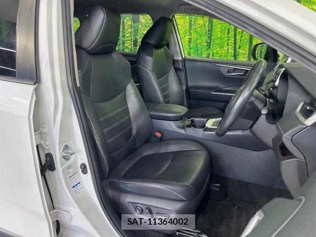 Toyota RAV4 2019-06 7393853-7