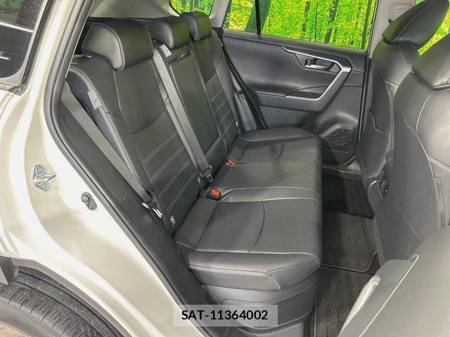 Toyota RAV4 2019-06 7393853-8