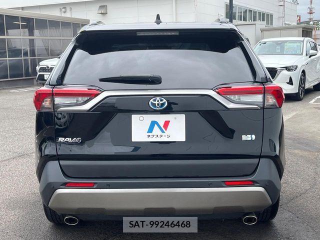 Toyota RAV4 2024-06 7393848-14