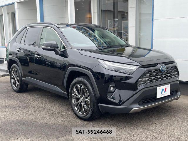 Toyota RAV4 2024-06 7393848-15