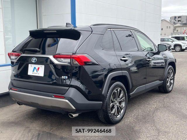 Toyota RAV4 2024-06 7393848-16