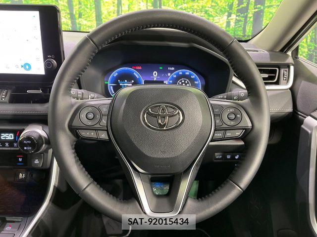 Toyota RAV4 2025-10 7393840-9