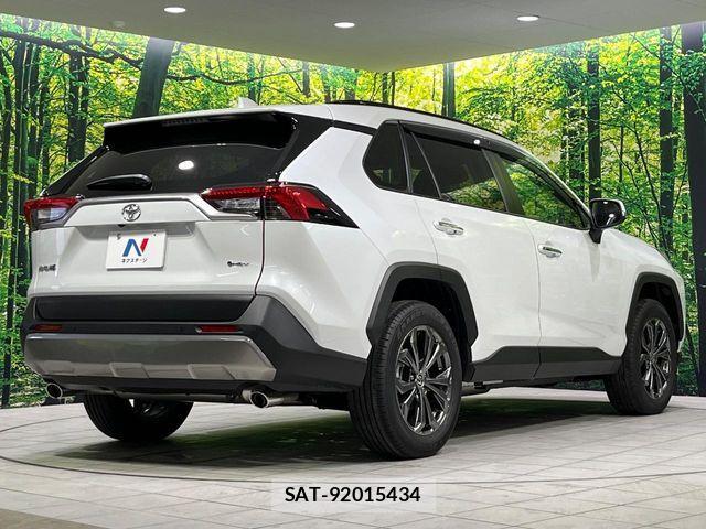Toyota RAV4 2025-10 7393840-15