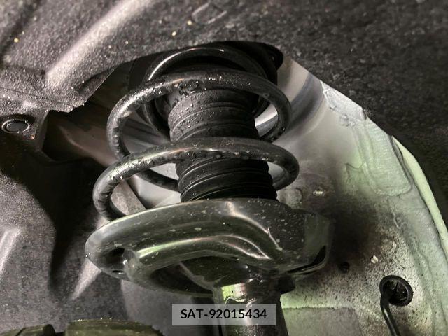 Toyota RAV4 2025-10 7393840-18