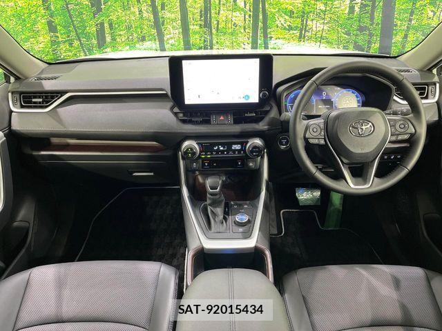 Toyota RAV4 2025-10 7393840-1