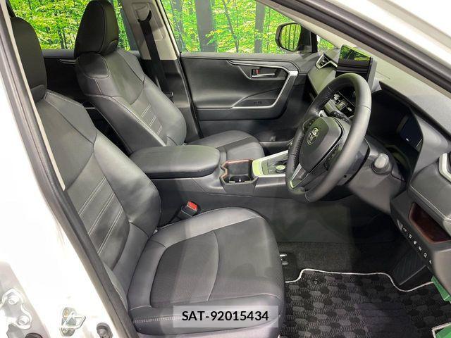 Toyota RAV4 2025-10 7393840-6