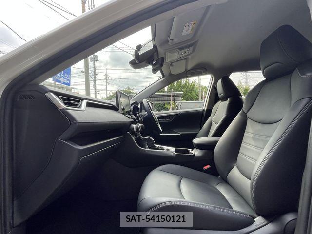Toyota RAV4 2021-04 7393850-16