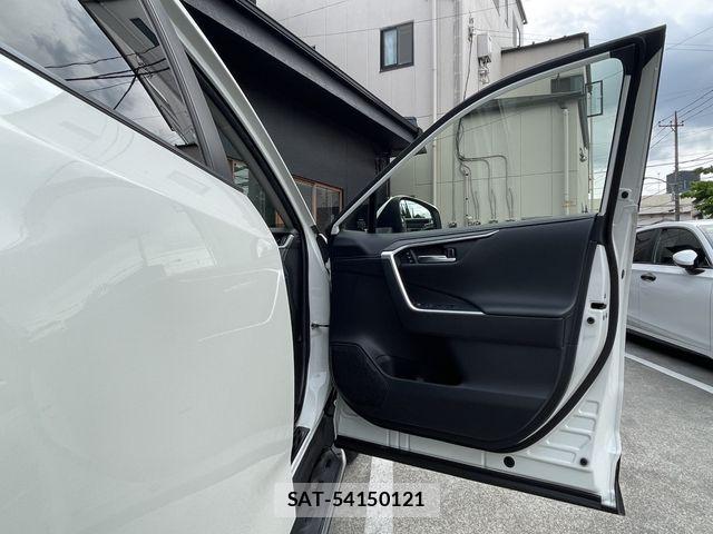Toyota RAV4 2021-04 7393850-21