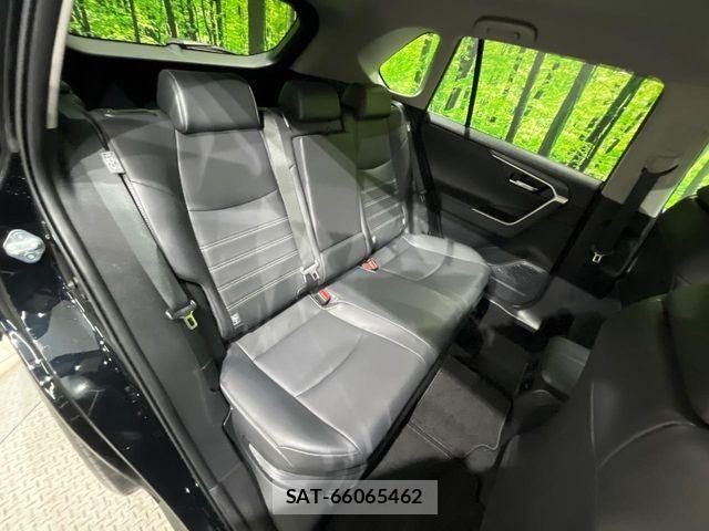 Toyota RAV4 2019-05 7457263-9