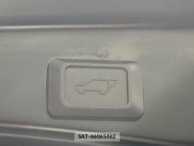Toyota RAV4 2019-05 7457263-4