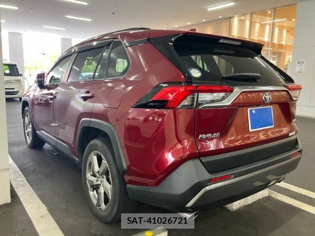 Toyota RAV4 2019-07 7457271-2