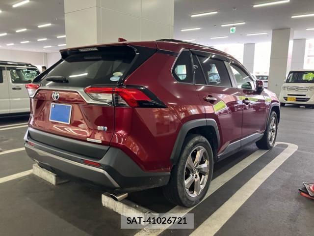 Toyota RAV4 2019-07 7457271-3
