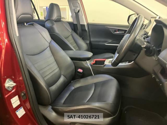 Toyota RAV4 2019-07 7457271-8