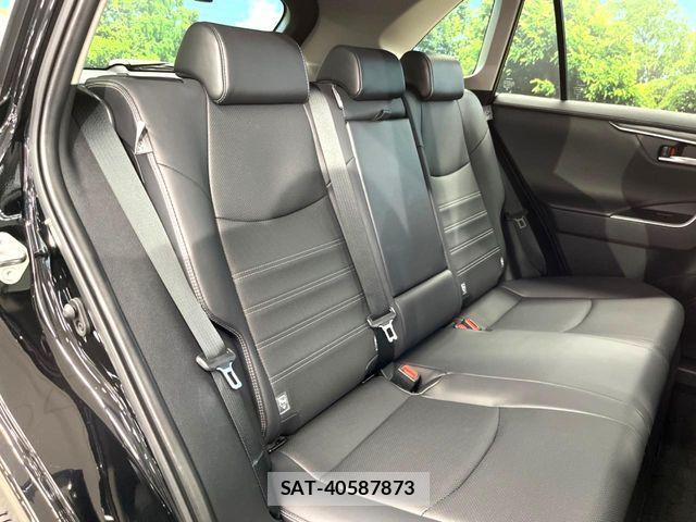 Toyota RAV4 2023-06 7457259-8
