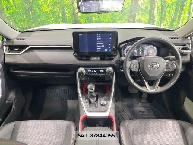 Toyota RAV4 2023-02 7457262-1