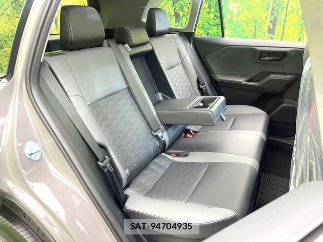Toyota RAV4 2026-03 7457248-8