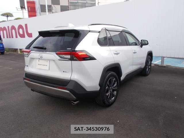 Toyota RAV4 2025-08 7457256-1