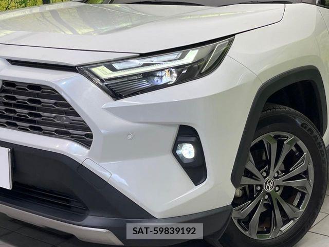 Toyota RAV4 2023-08 7502566-11