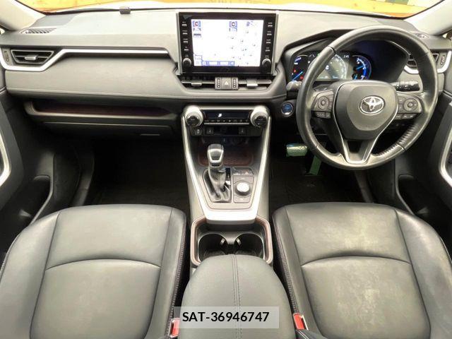 Toyota RAV4 2021-09 7509861-1