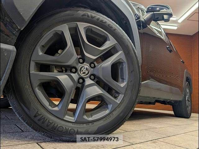 Toyota RAV4 2022-04 7502567-10