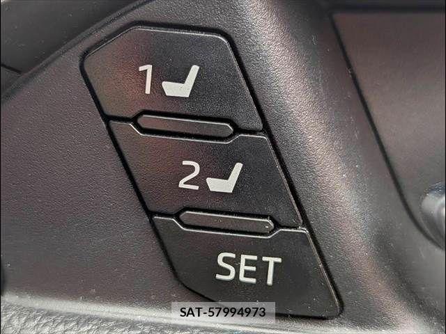 Toyota RAV4 2022-04 7502567-14
