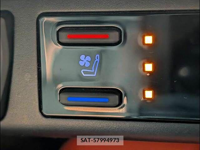 Toyota RAV4 2022-04 7502567-5
