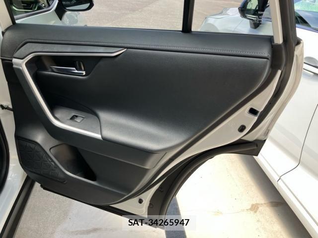 Toyota RAV4 2022-11 7502568-13