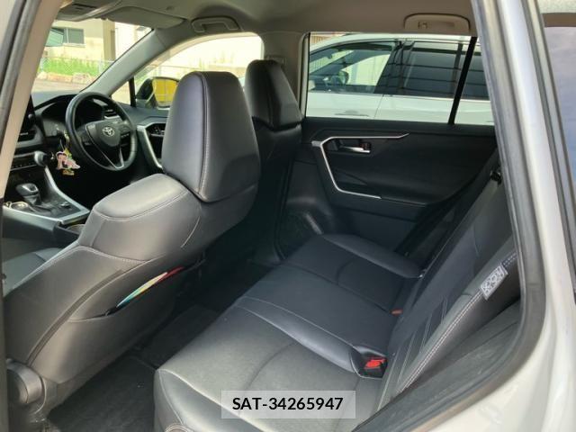 Toyota RAV4 2022-11 7502568-16