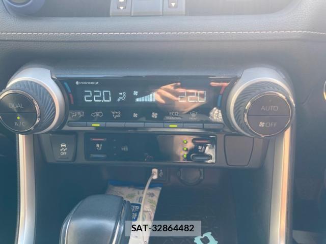Toyota RAV4 2023-11 7502569-22