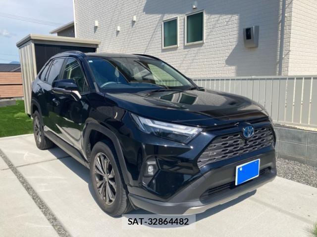 Toyota RAV4 2023-11 7502569-2