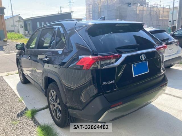 Toyota RAV4 2023-11 7502569-5