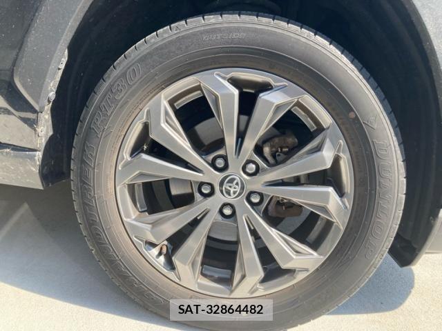 Toyota RAV4 2023-11 7502569-8