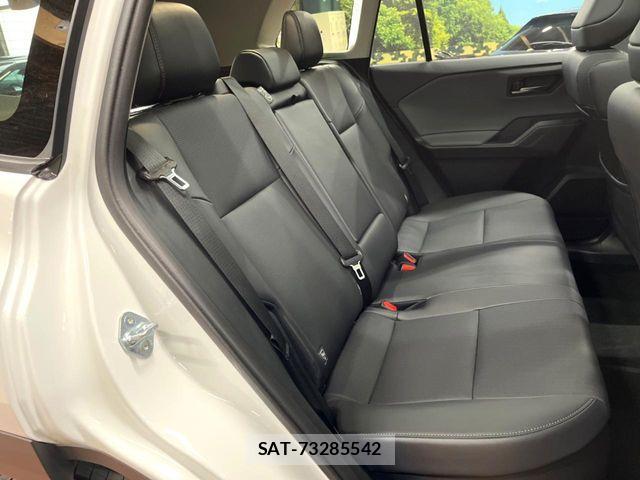 Toyota RAV4 2026-04 7562731-10