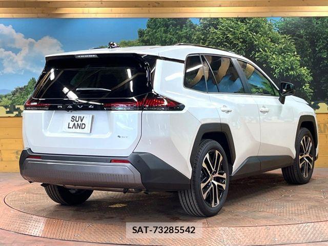 Toyota RAV4 2026-04 7562731-18