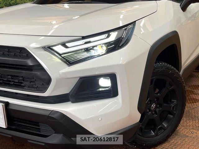 Toyota RAV4 2024-12 7562733-12