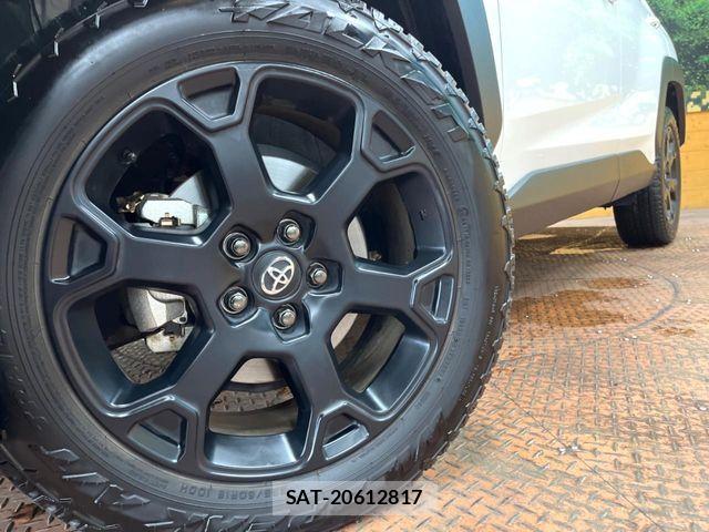 Toyota RAV4 2024-12 7562733-13