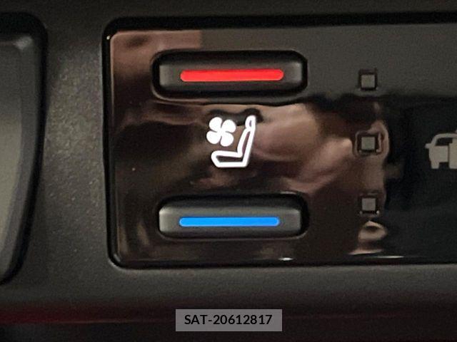 Toyota RAV4 2024-12 7562733-4