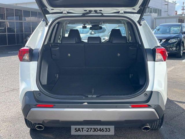 Toyota RAV4 2021-06 7562738-9
